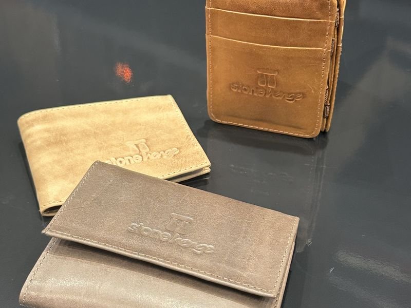 Cintos e carteiras de couro masculinos